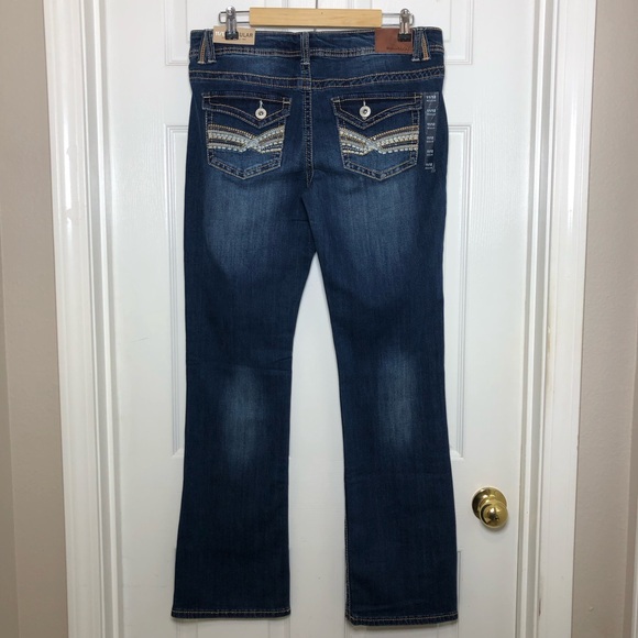 Maurices Stretchy Blue Wash Mid Rise Embellished Pockets Slim Boot Jeans 11/12 - Picture 5 of 16